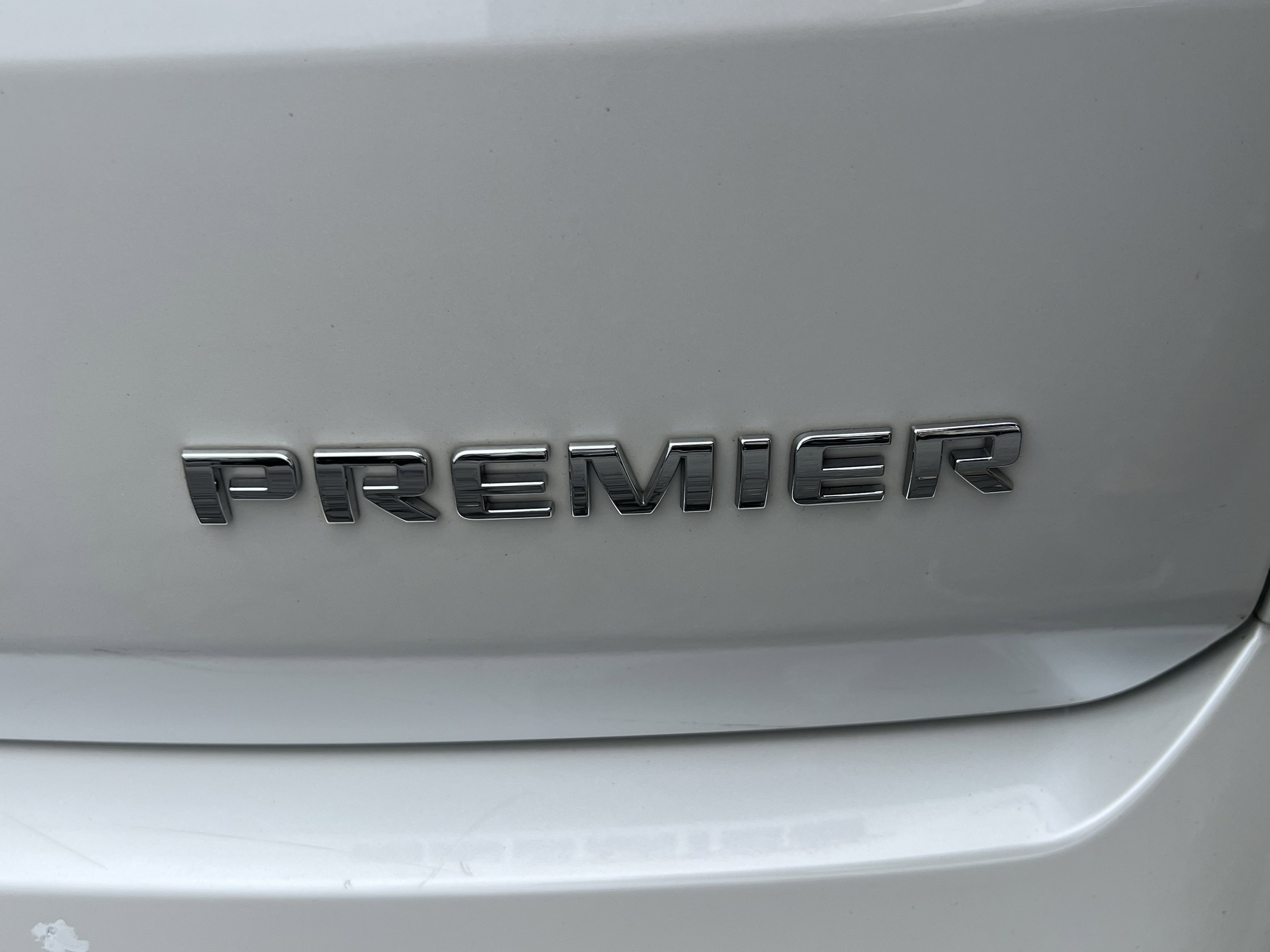 Used 2019 Chevrolet Traverse Premier AWD/4WD image 11