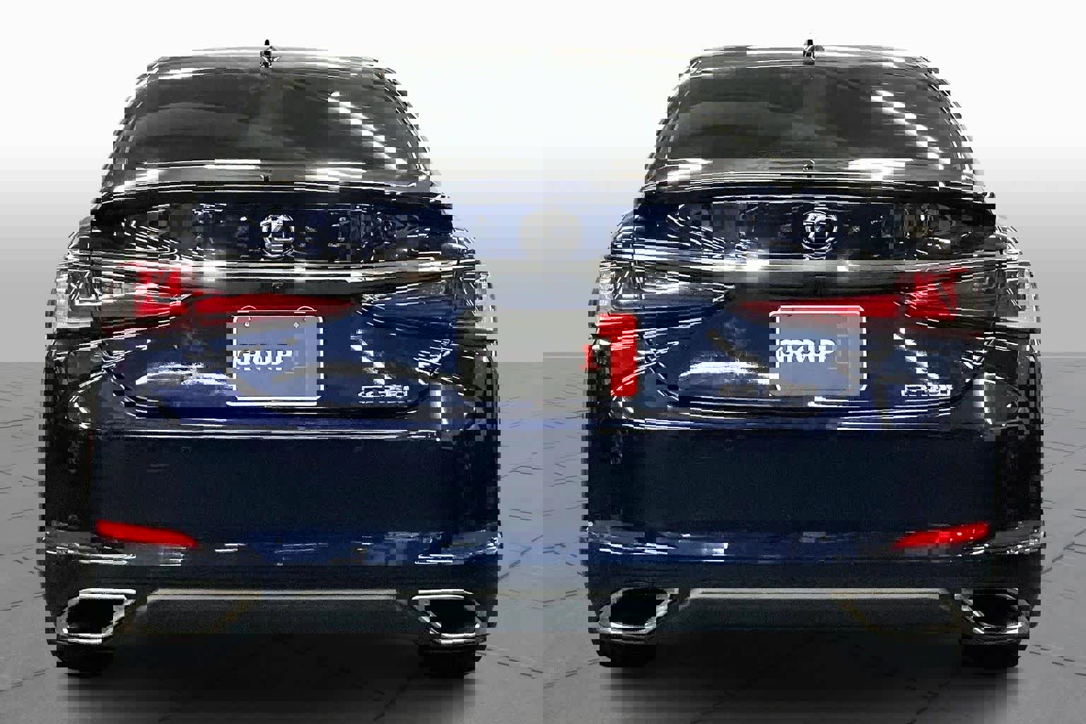 Used 2024 Lexus ES 350 w/ Premium Package image 5