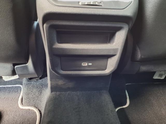 Used 2023 Volkswagen Taos SE w/ Black Wheel Package image 11