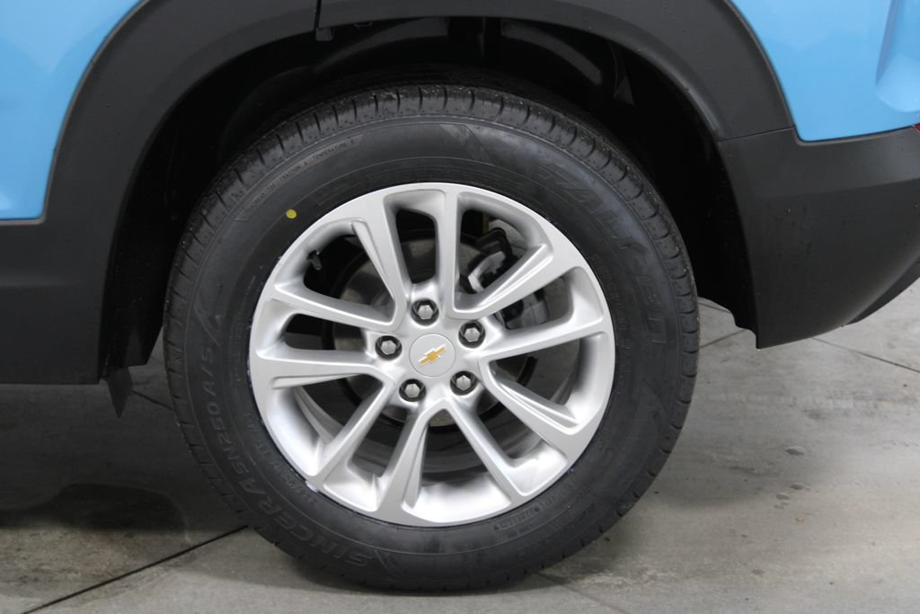 Used 2025 Chevrolet TrailBlazer LS w/ LS Convenience Package FWD image 16