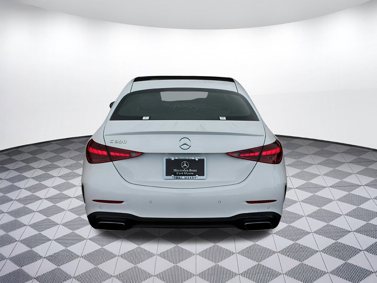 Used 2024 Mercedes-Benz C 300 Sedan image 9