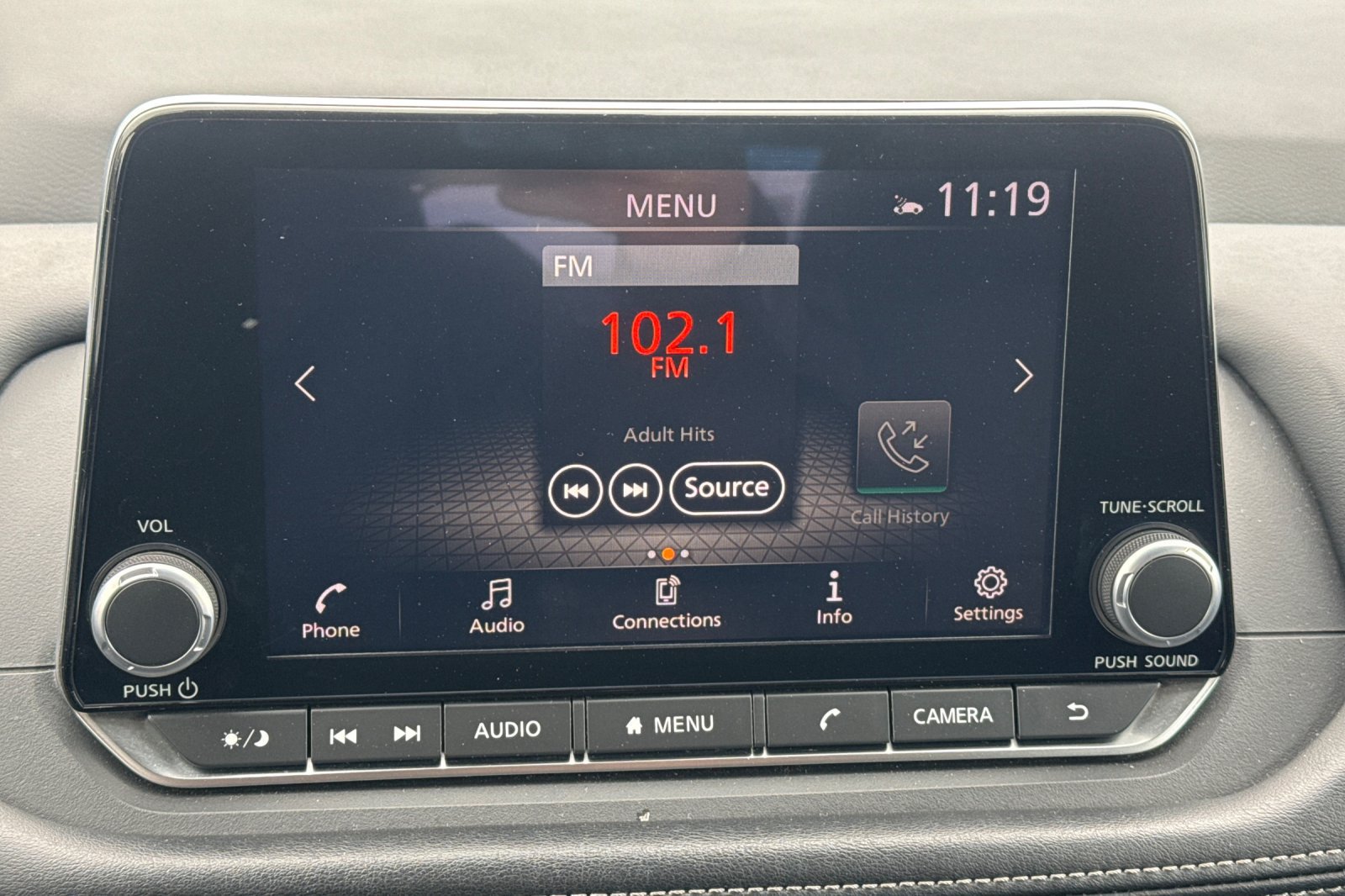 Certified 2024 Nissan Rogue SV FWD image 25