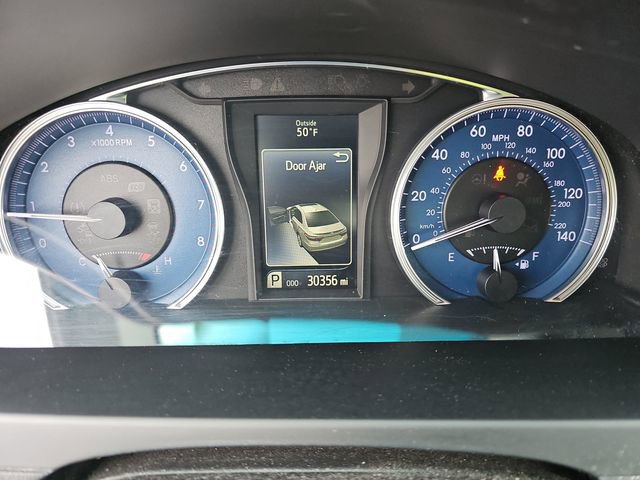Used 2017 Toyota Camry XLE image 12