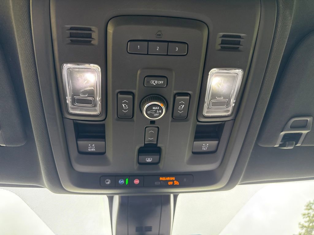 Used 2021 Chevrolet Suburban High Country image 24