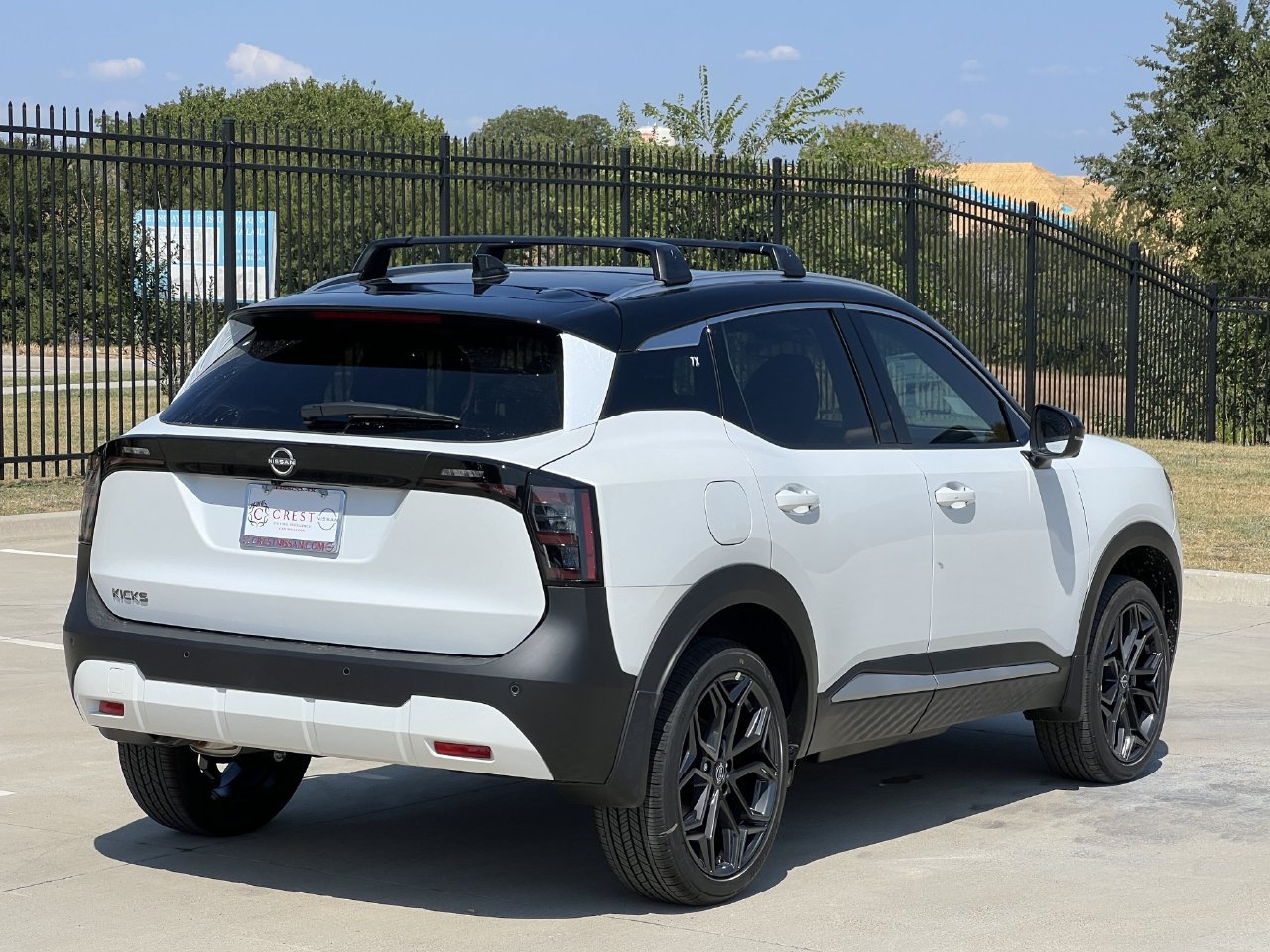 New 2027 Nissan Kicks SR FWD image 4