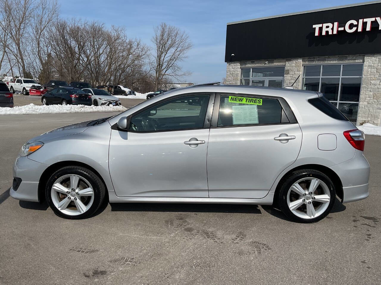 Used 2009 Toyota Matrix S image 3
