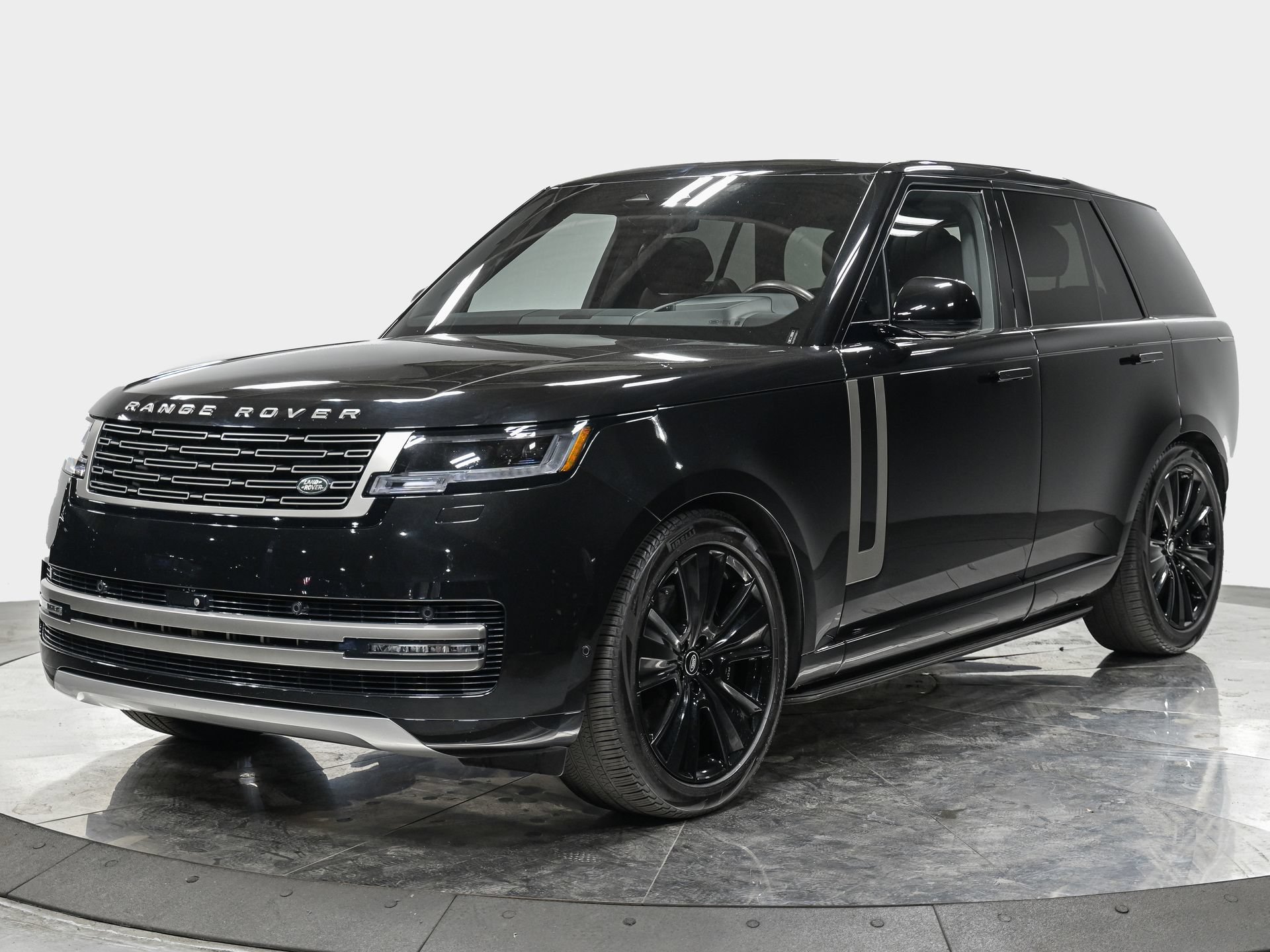 Used 2024 Land Rover Range Rover SE AWD/4WD image 1