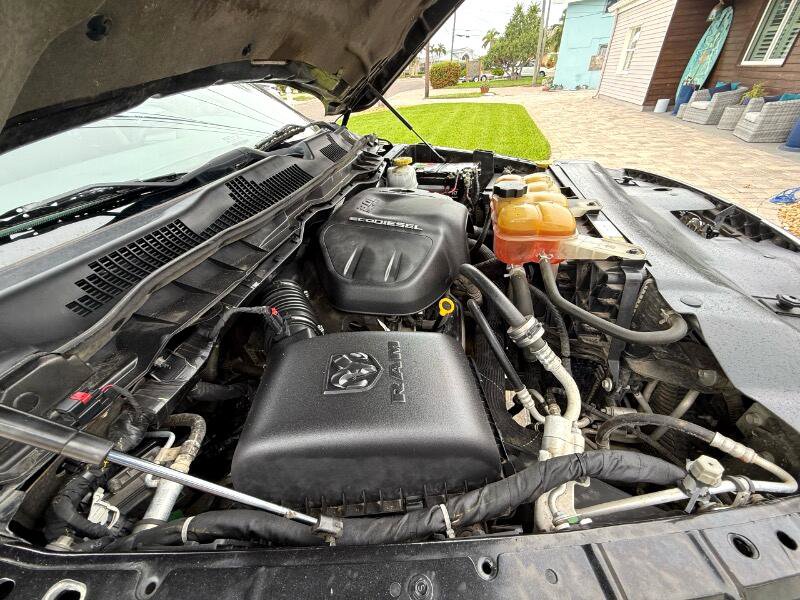 Used 2018 RAM 1500 Classic SLT image 25