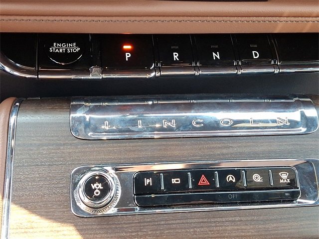 New 2025 Lincoln Aviator Reserve w/ Luxury Package image 7