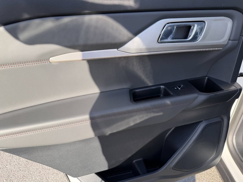 New 2026 Ford Explorer Active w/ Active Comfort Package RWD image 20