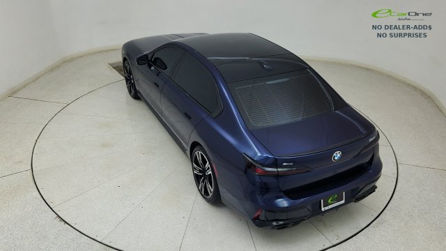 Used 2023 BMW 760i xDrive AWD/4WD image 81