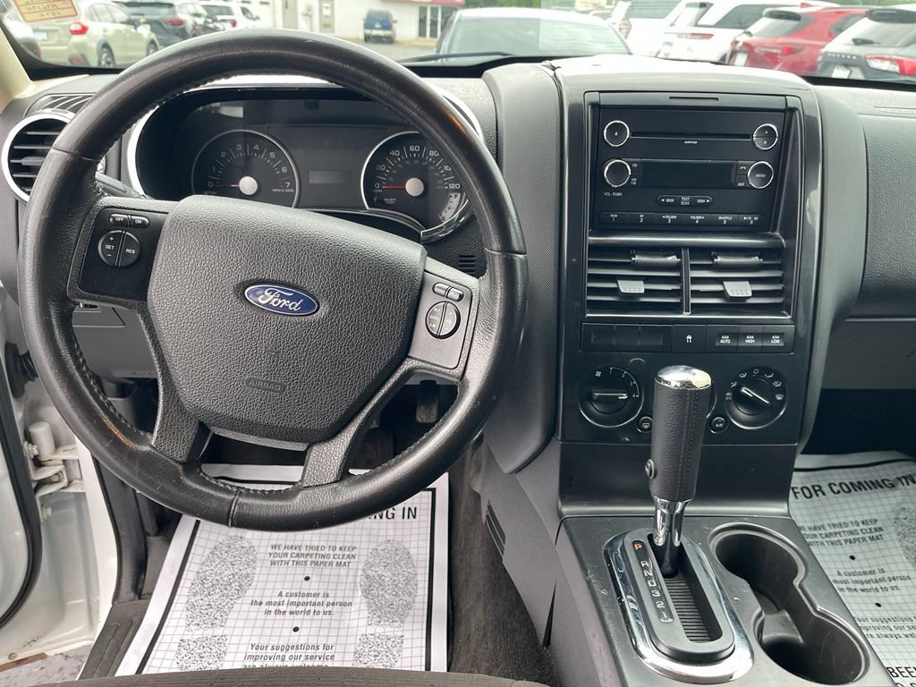 Used 2010 Ford Explorer XLT AWD/4WD image 12