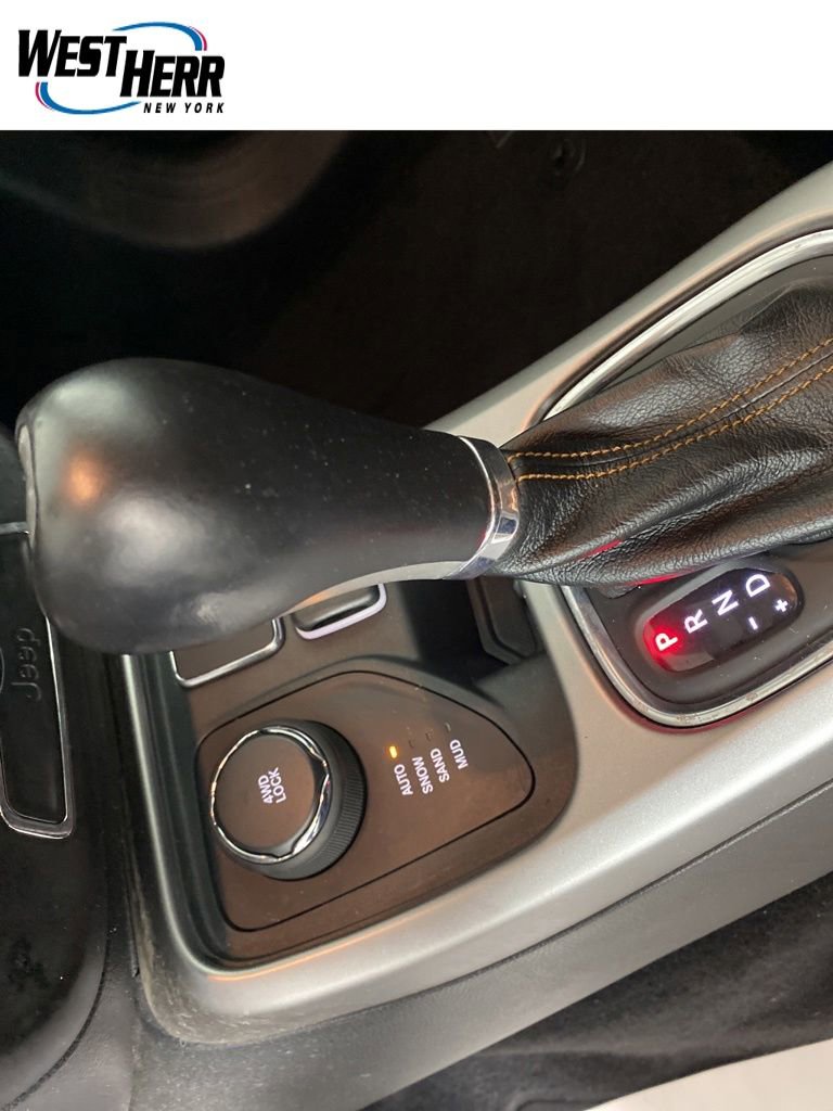 Used 2018 Jeep Compass Latitude AWD/4WD image 27