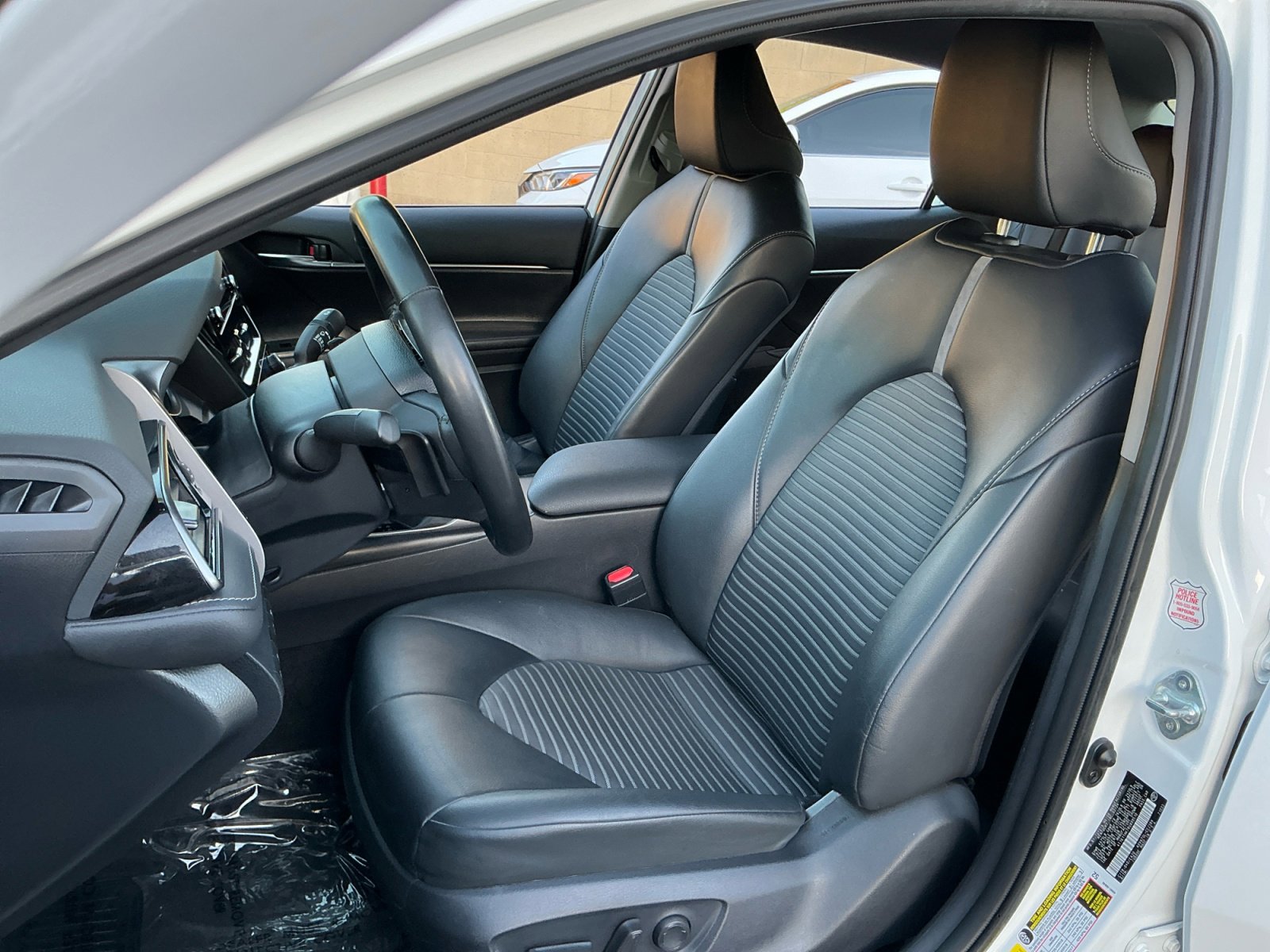 Used 2024 Toyota Camry SE image 18