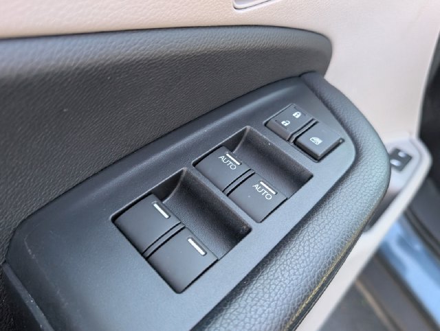 Used 2021 Honda Pilot Touring image 18