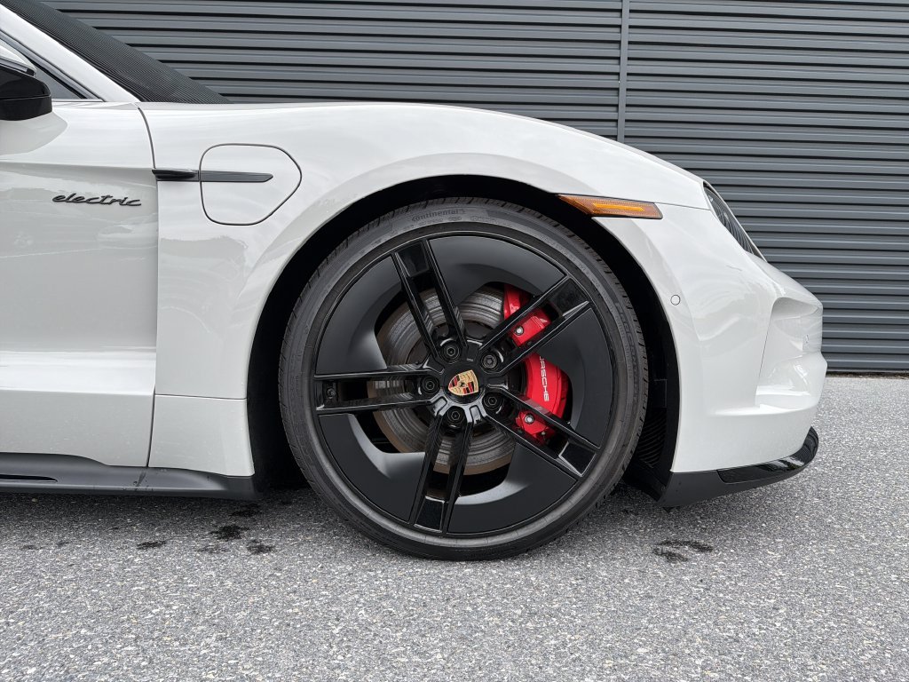 New 2026 Porsche Taycan GTS AWD/4WD image 9