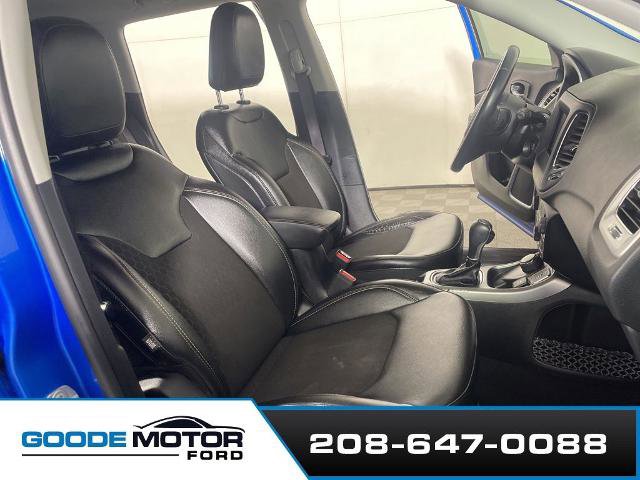 Used 2021 Jeep Compass Latitude w/ Driver Assistance Group AWD/4WD image 23