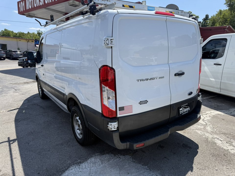 Used 2018 Ford Transit 250 130 Low Roof RWD image 6