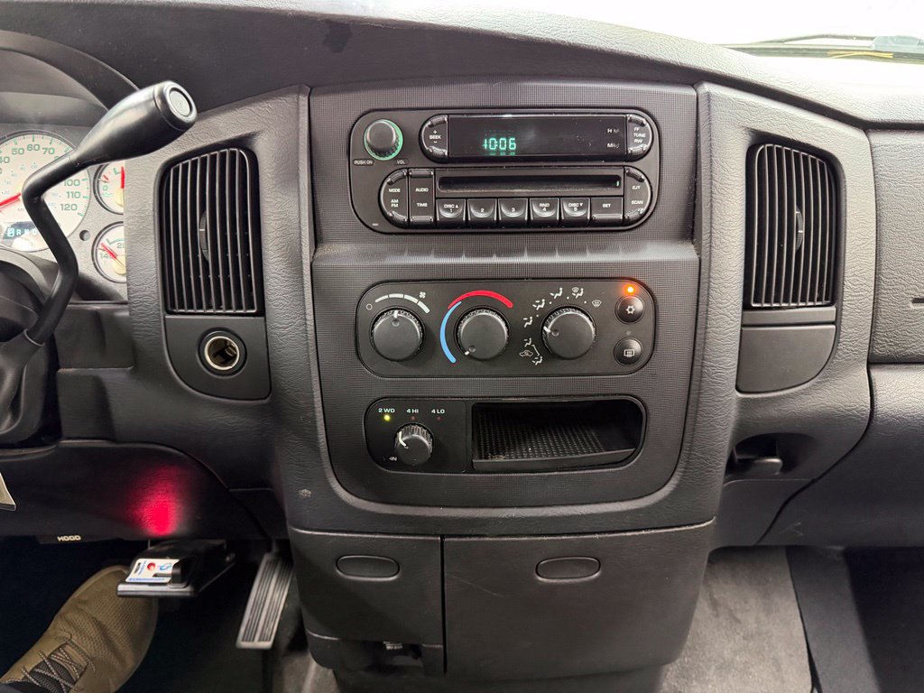 Used 2005 Dodge Ram 2500 Truck SLT w/ Off-Road Group AWD/4WD image 24