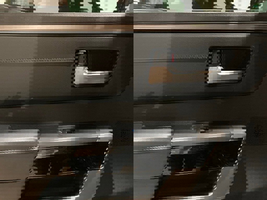 Used 2023 Toyota Tundra Limited image 12