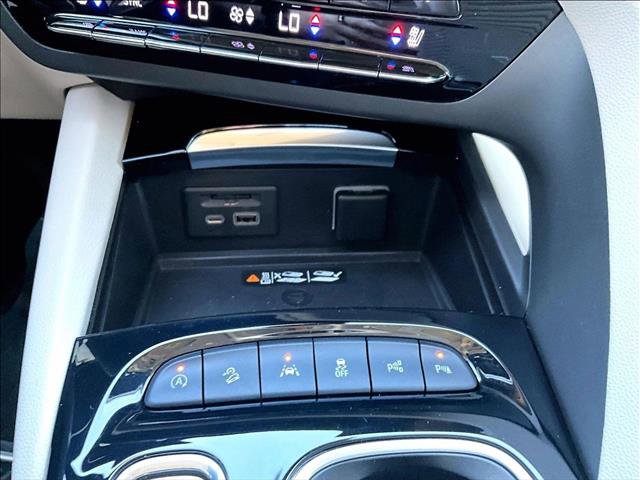 Used 2021 Buick Envision Avenir w/ Technology Package II image 24