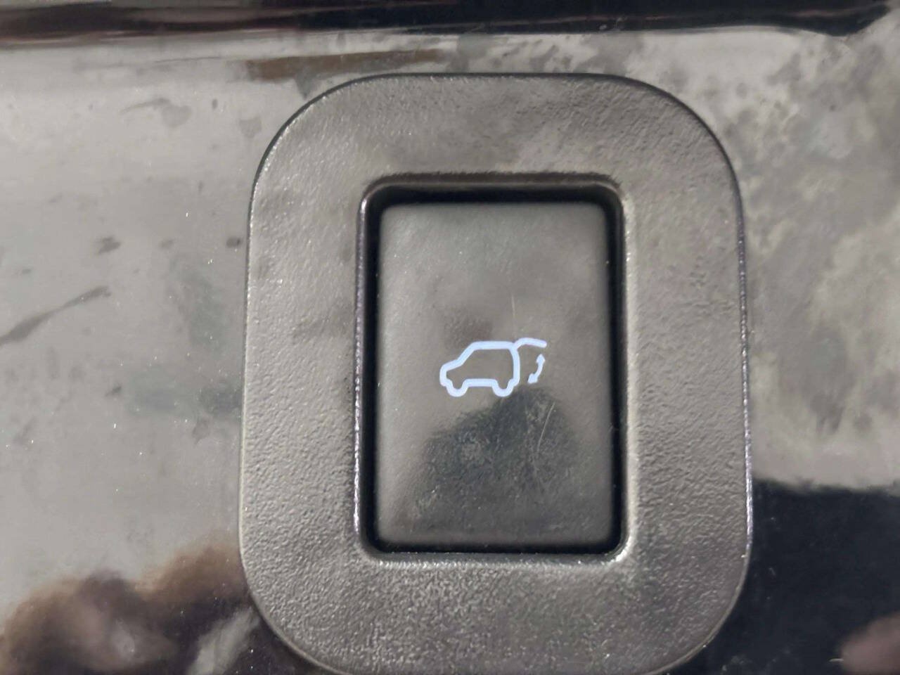 Used 2017 Toyota Sienna XLE Premium AWD/4WD image 7