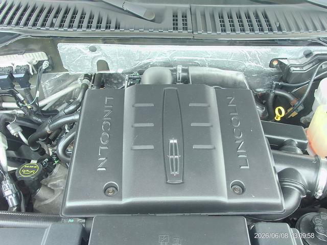 Used 2014 Lincoln Navigator 4WD image 10