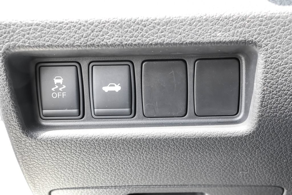 Used 2013 Nissan Altima 3.5 S FWD image 16