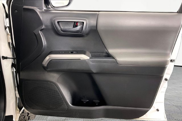 Used 2022 Toyota Tacoma SR5 w/ Technology Package AWD/4WD image 23