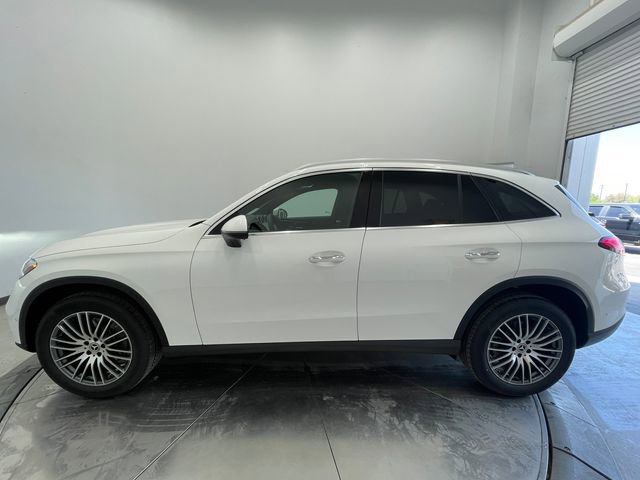 New 2026 Mercedes-Benz GLC 300 image 16