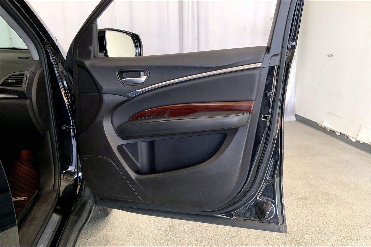 Used 2016 Acura MDX w/ Advance & Entertainment Pkg FWD image 26