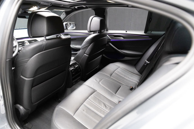 Used 2023 BMW M550i xDrive w/ Executive Package image 46