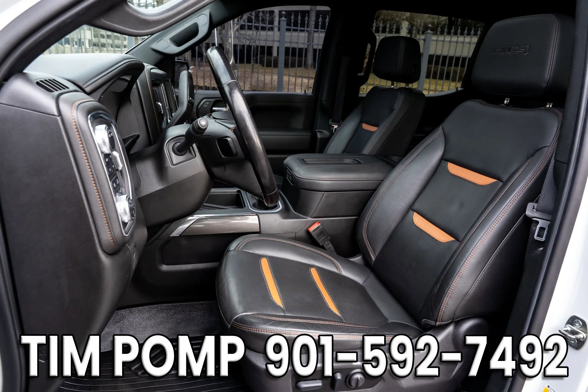 Used 2022 GMC Sierra 1500 AT4 w/ AT4 Premium Package image 11