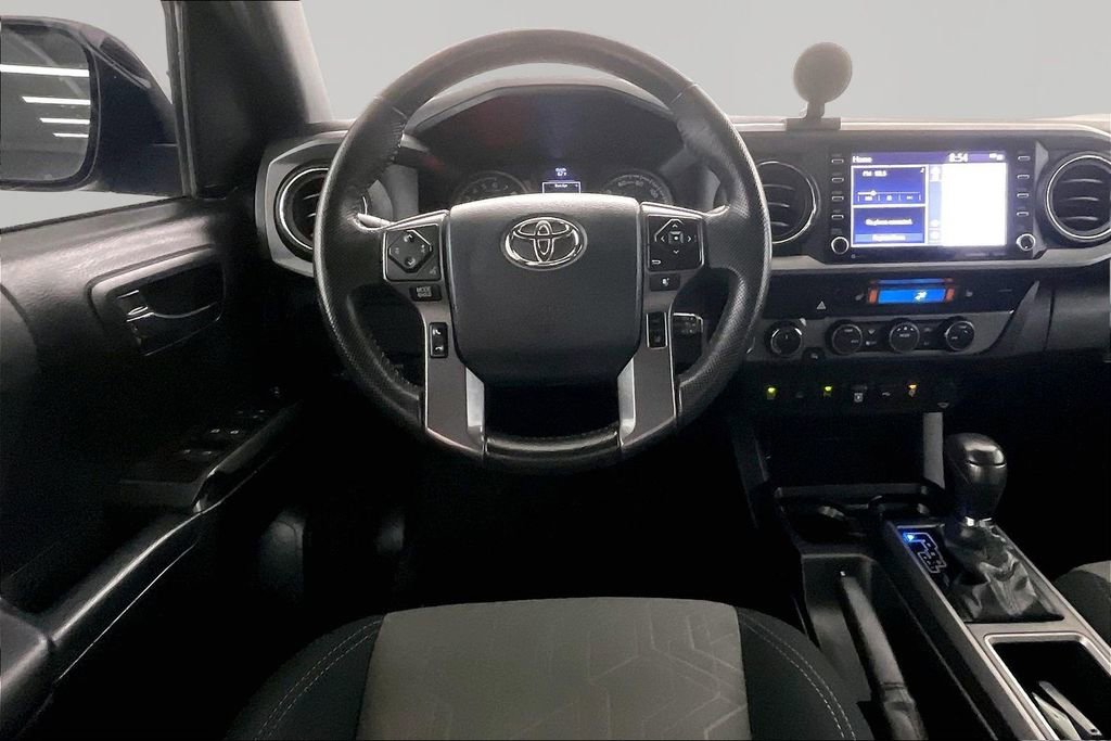 Used 2020 Toyota Tacoma TRD Off-Road w/ Technology Package AWD/4WD image 8