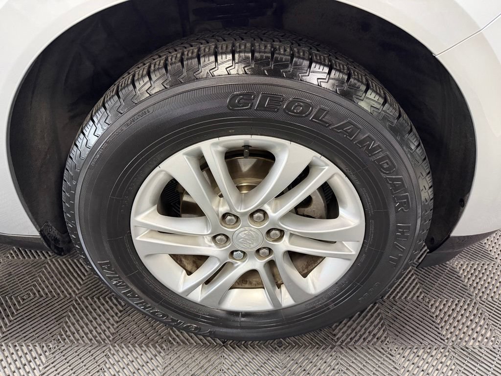 Used 2018 Buick Enclave Essence FWD image 18