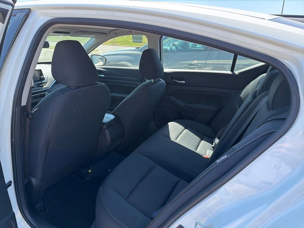 Used 2022 Nissan Altima 2.5 S image 12