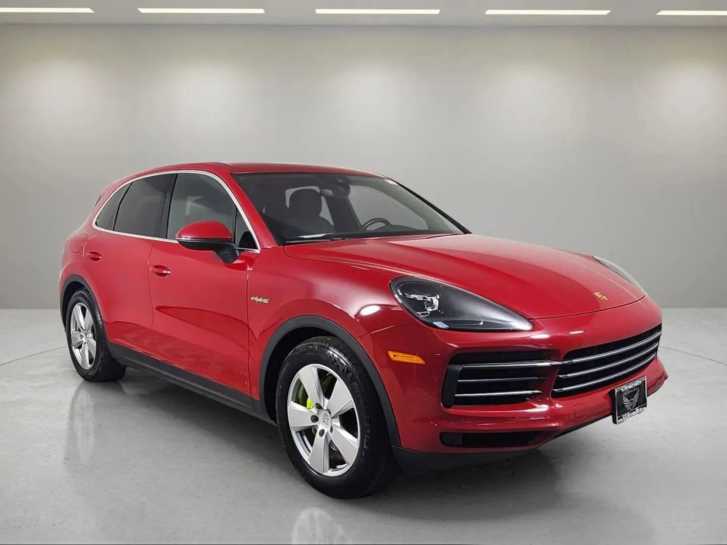 Used 2021 Porsche Cayenne E-Hybrid Sport Utility 4D image 1