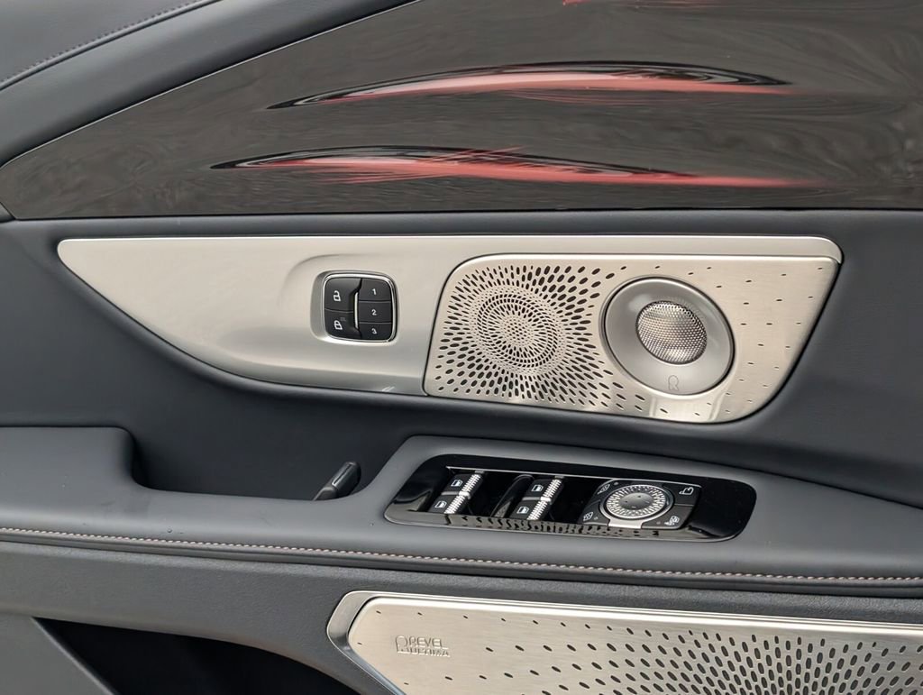 New 2026 Lincoln Nautilus Reserve AWD/4WD image 19