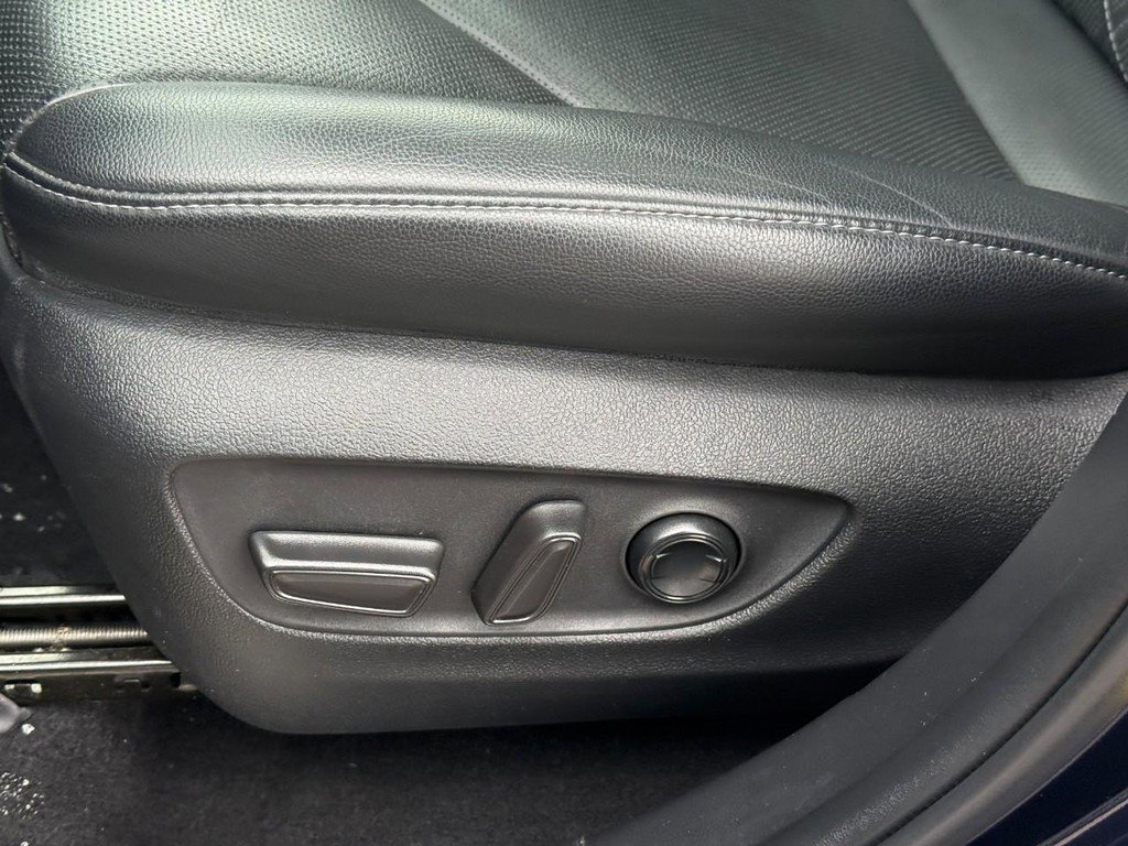 Certified 2022 Toyota Highlander Platinum image 21