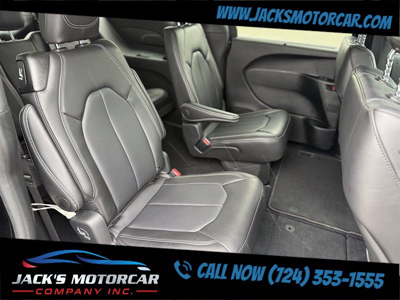 Used 2026 Chrysler Pacifica Select FWD image 26