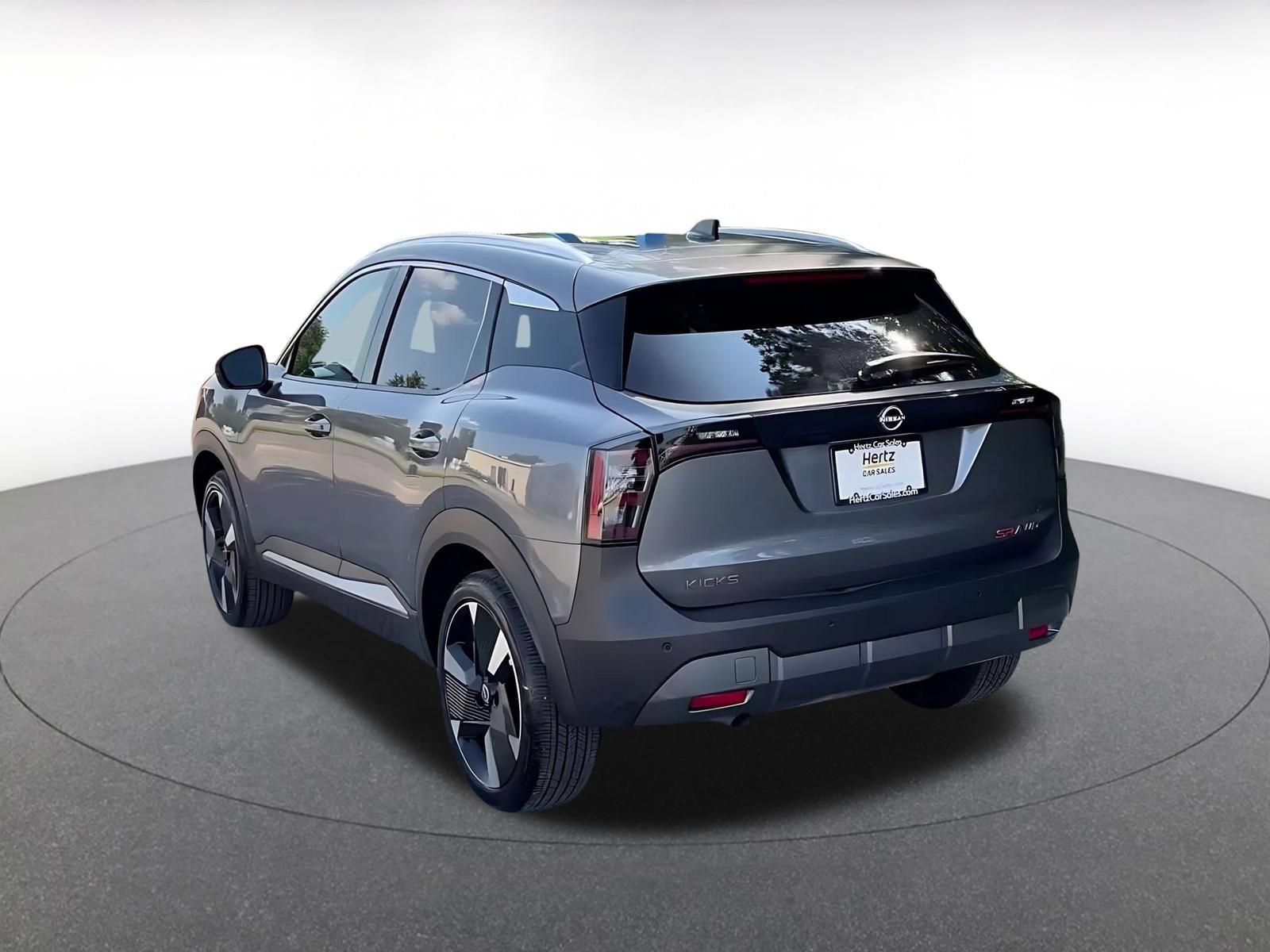 Used 2026 Nissan Kicks SR AWD/4WD image 11
