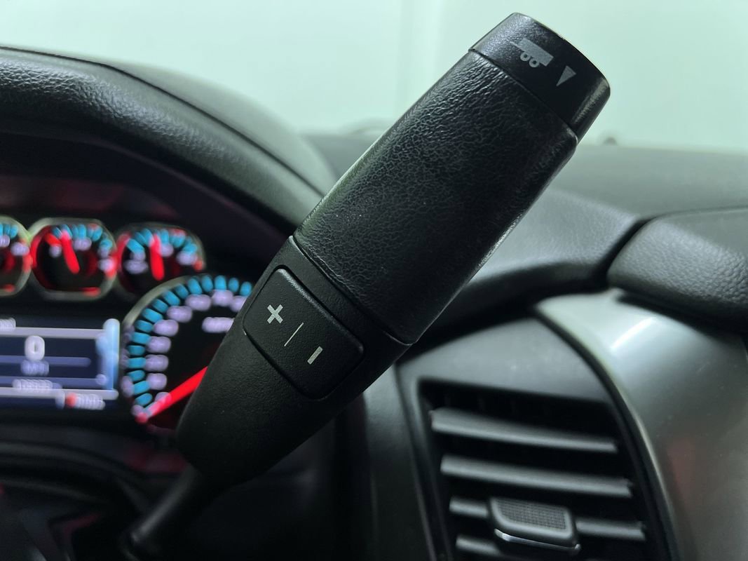 Used 2018 Chevrolet Tahoe Premier AWD/4WD image 25