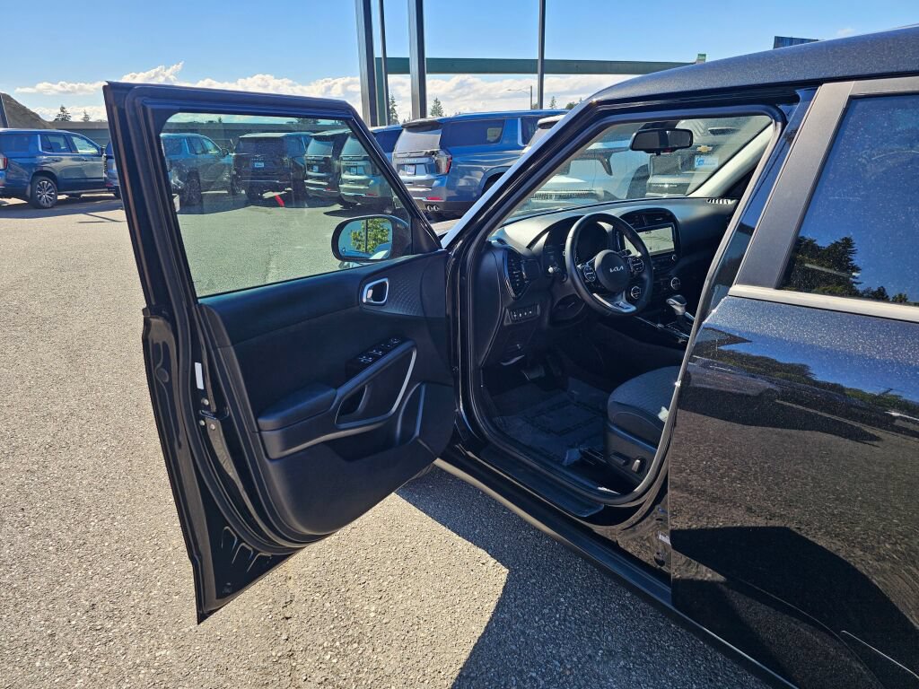 Certified 2023 Kia Soul EX FWD image 21