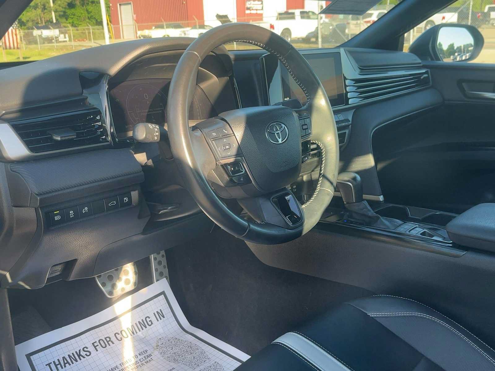 Used 2025 Toyota Camry SE FWD image 14