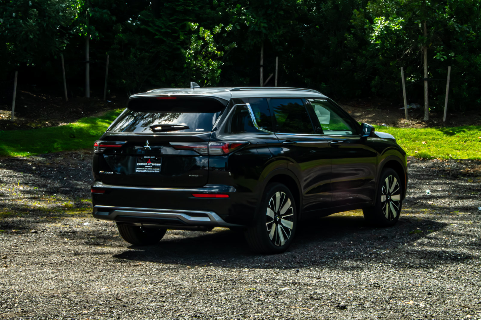 New 2025 Mitsubishi Outlander AWD image 8