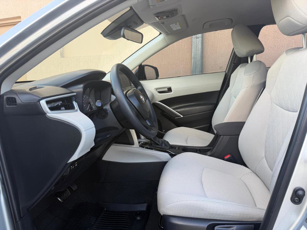 Used 2025 Toyota Corolla Cross L FWD image 14