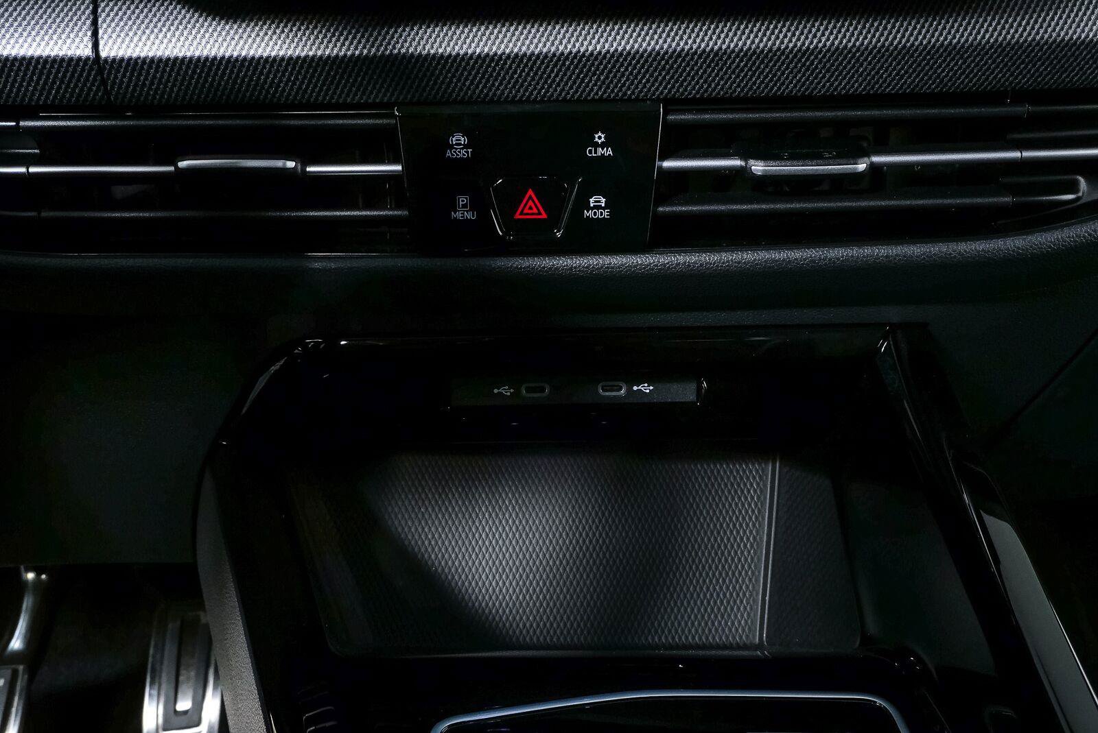 Certified 2025 Volkswagen GTI Autobahn FWD image 19