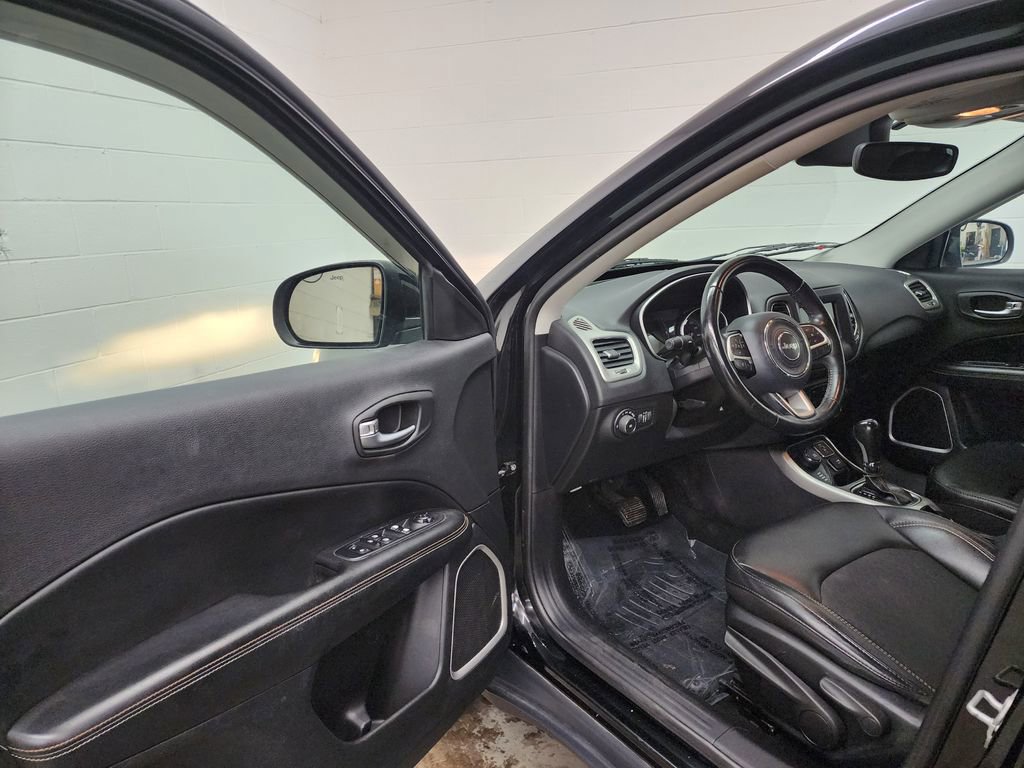 Used 2019 Jeep Compass Latitude image 11