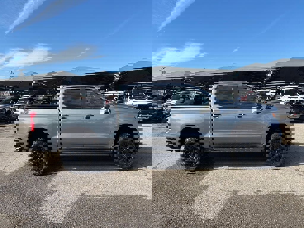 New 2026 Chevrolet Silverado 1500 LT Trail Boss w/ Convenience Package II image 3