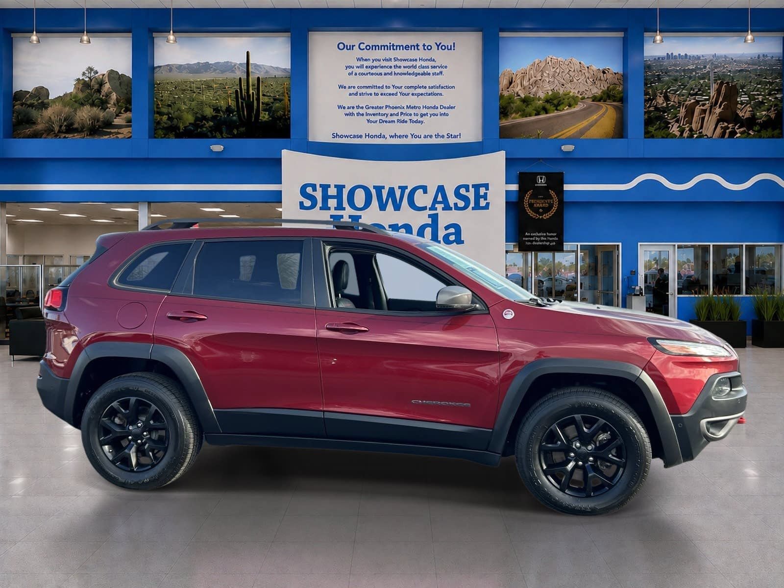 Used 2015 Jeep Cherokee Trailhawk w/ Comfort/Convenience Group AWD/4WD image 7